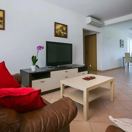 Vitalia 2+2 * Porec