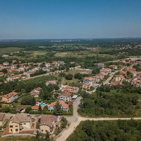 Vitalia 2+2 Apartment Porec
